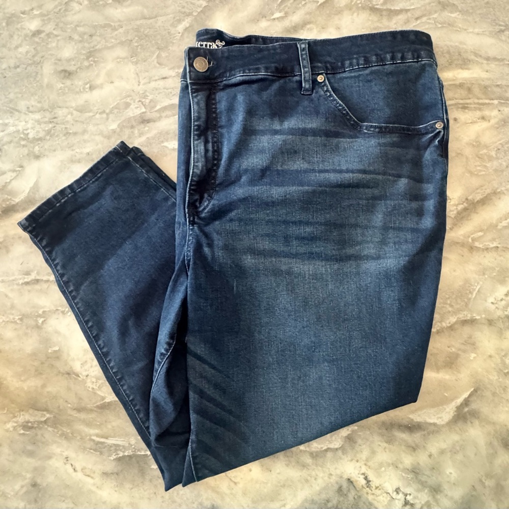 Women's Blue Jeans Terra & Sky 26W Petite Straight Leg Dark Wash